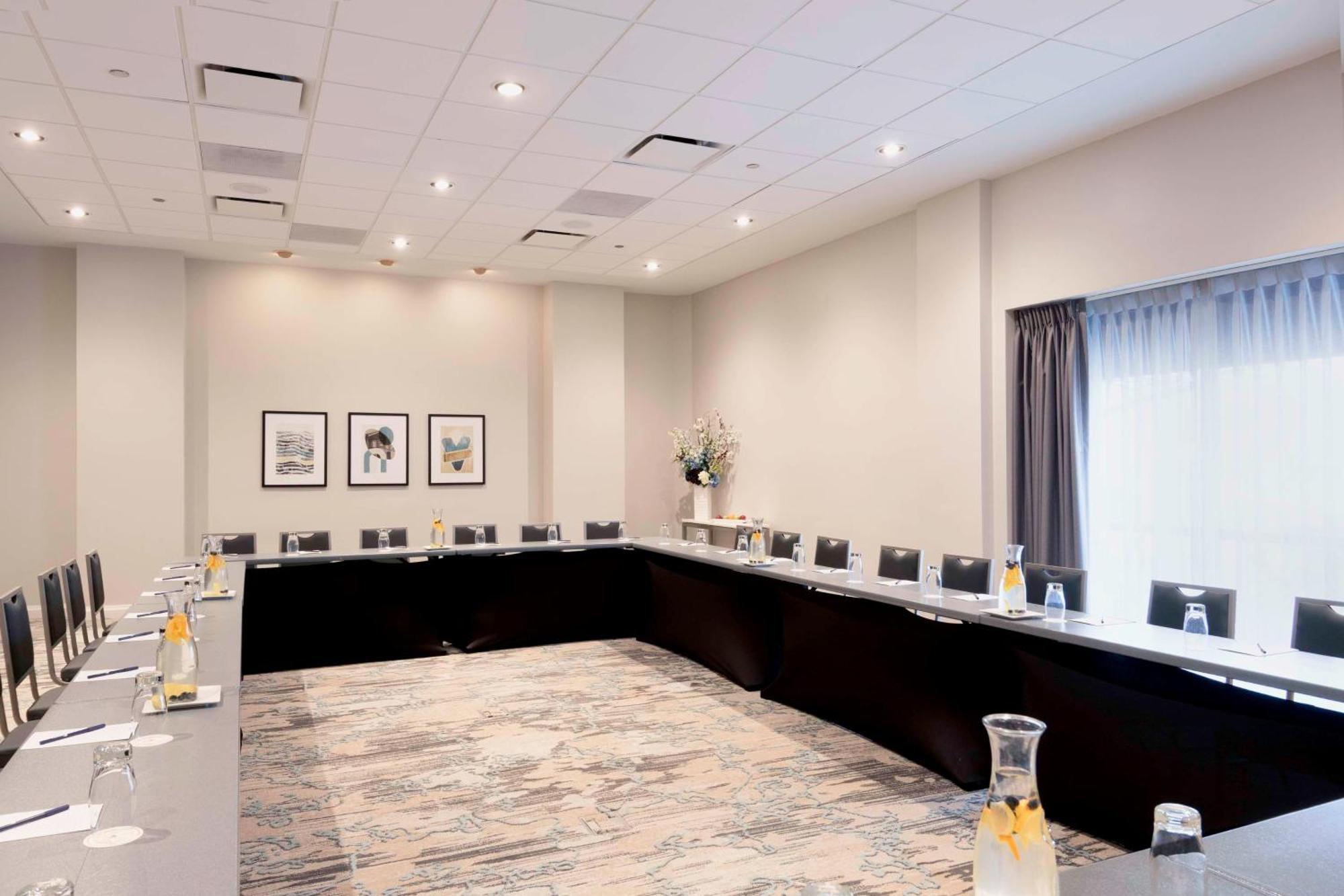 Doubletree By Hilton Hotel And Conference Center Chicago North Shore Skokie Dış mekan fotoğraf