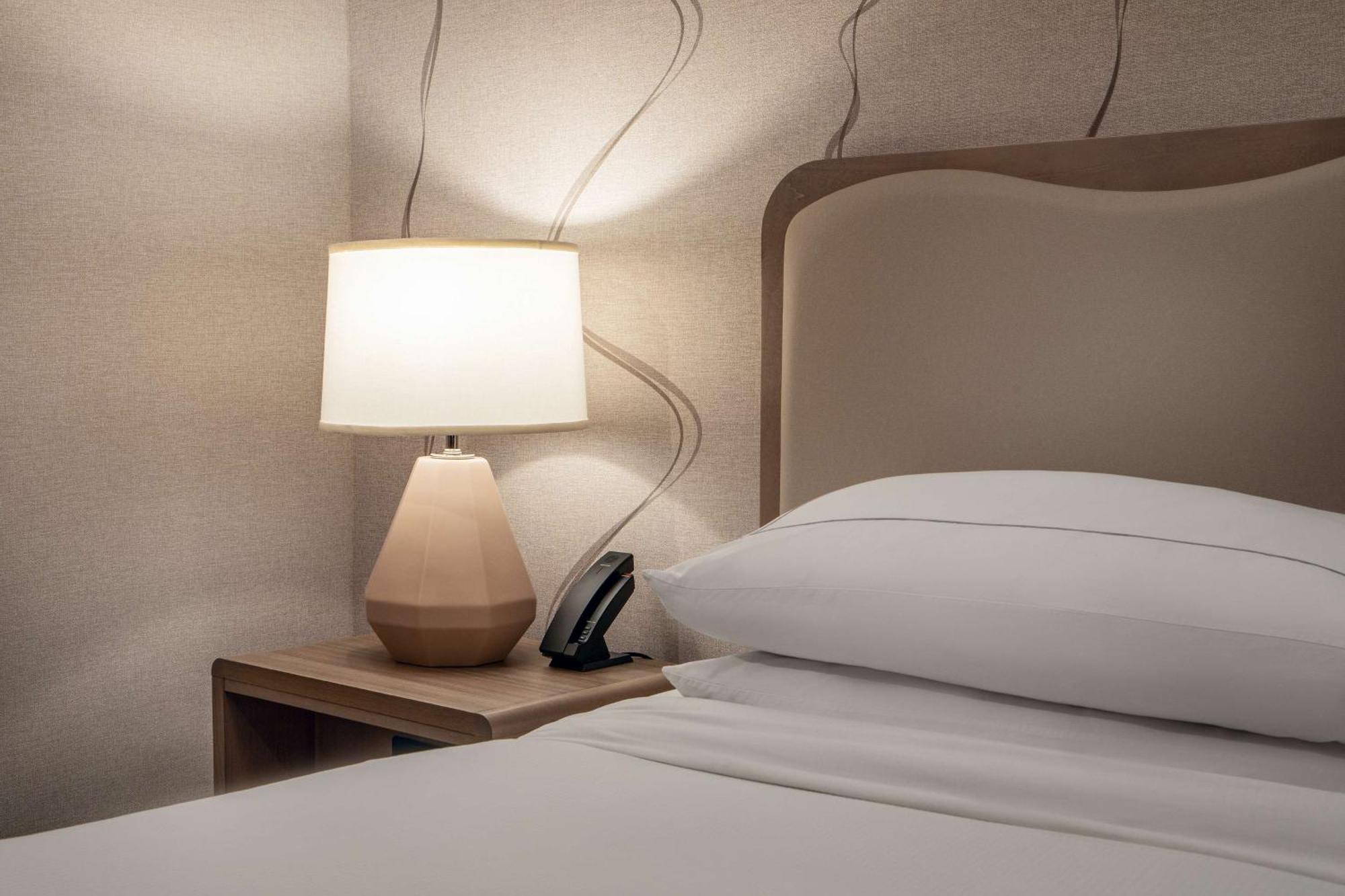 Doubletree By Hilton Hotel And Conference Center Chicago North Shore Skokie Dış mekan fotoğraf