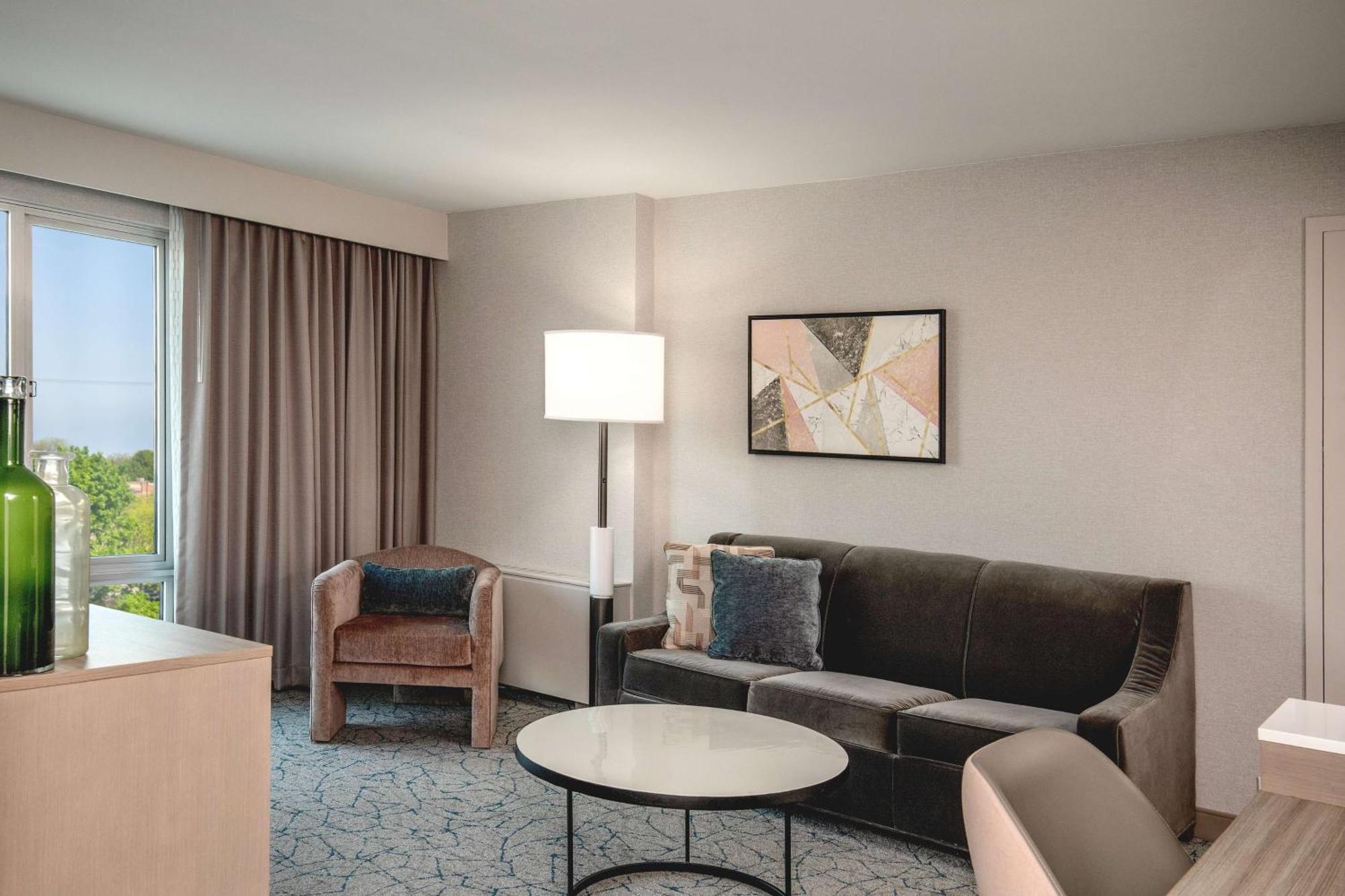 Doubletree By Hilton Hotel And Conference Center Chicago North Shore Skokie Dış mekan fotoğraf