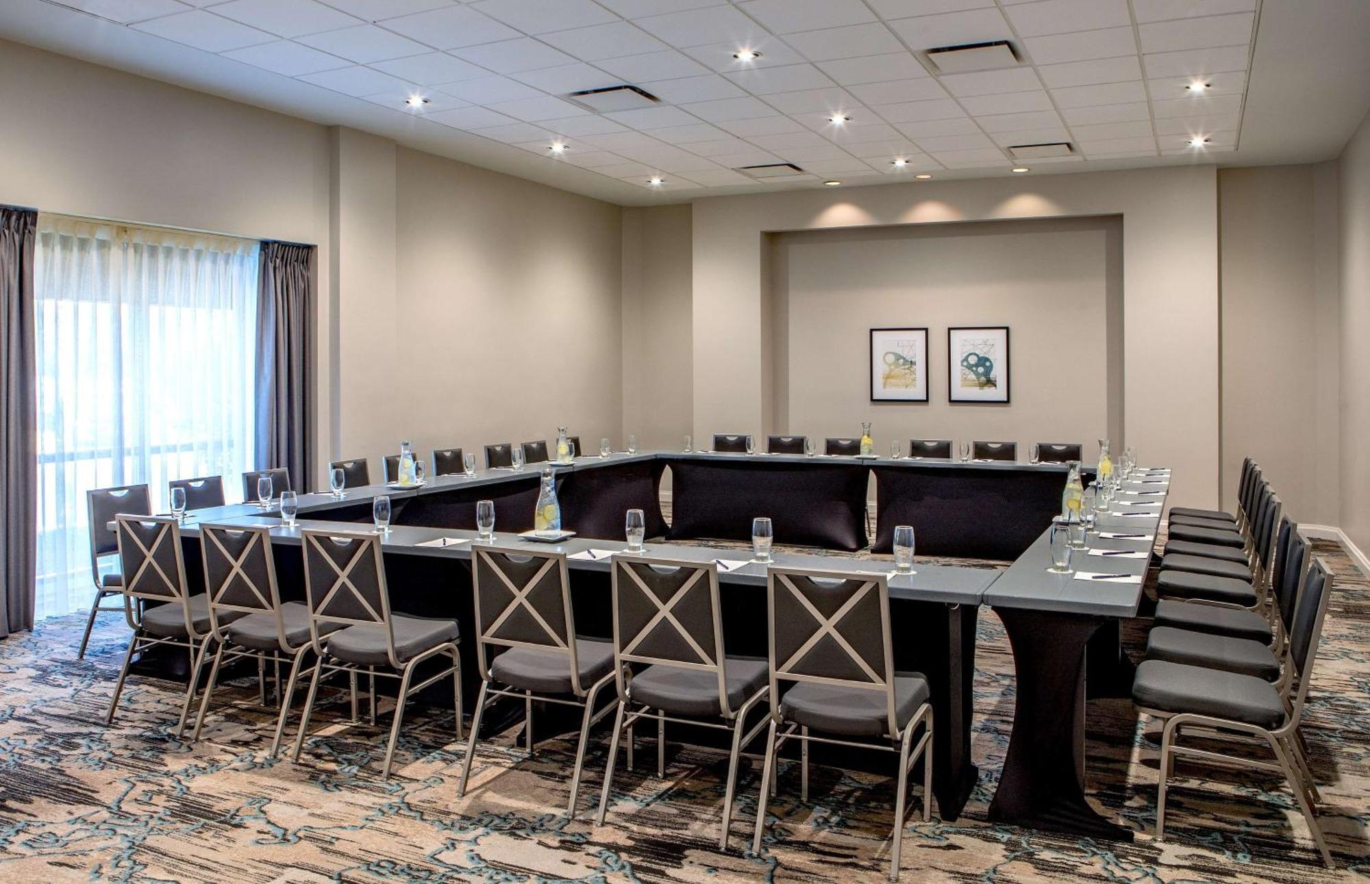 Doubletree By Hilton Hotel And Conference Center Chicago North Shore Skokie Dış mekan fotoğraf