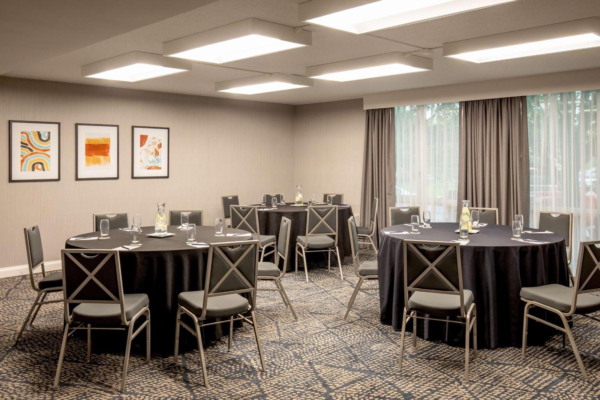 Doubletree By Hilton Hotel And Conference Center Chicago North Shore Skokie Dış mekan fotoğraf